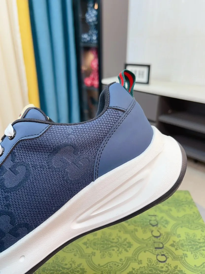 Men's shoes 💰440🌹🌹[GUCCI] Gucci's new lace-up casual men's shoes are on the market first, and the materials and workmanship are superior to all versions on the market. The highest quality shipped first-layer cowhide with imported original perforated materials➕Genuine leather lining, privately molded soft outsole, high foot comfort, imported special materials highlight the brand's unique charm, high-end customization 38-44